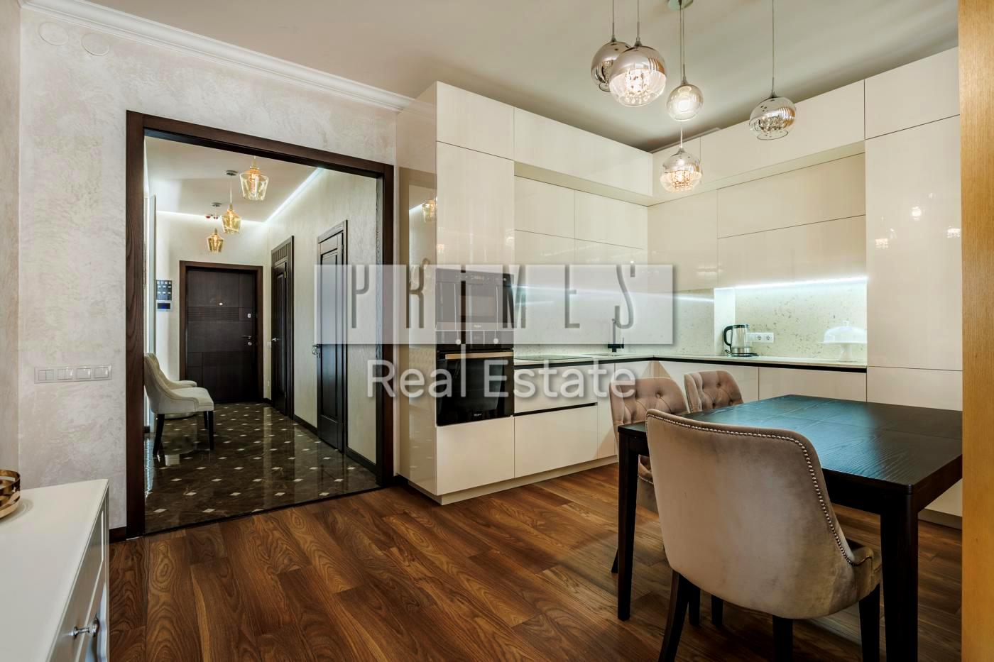 1863882574071713