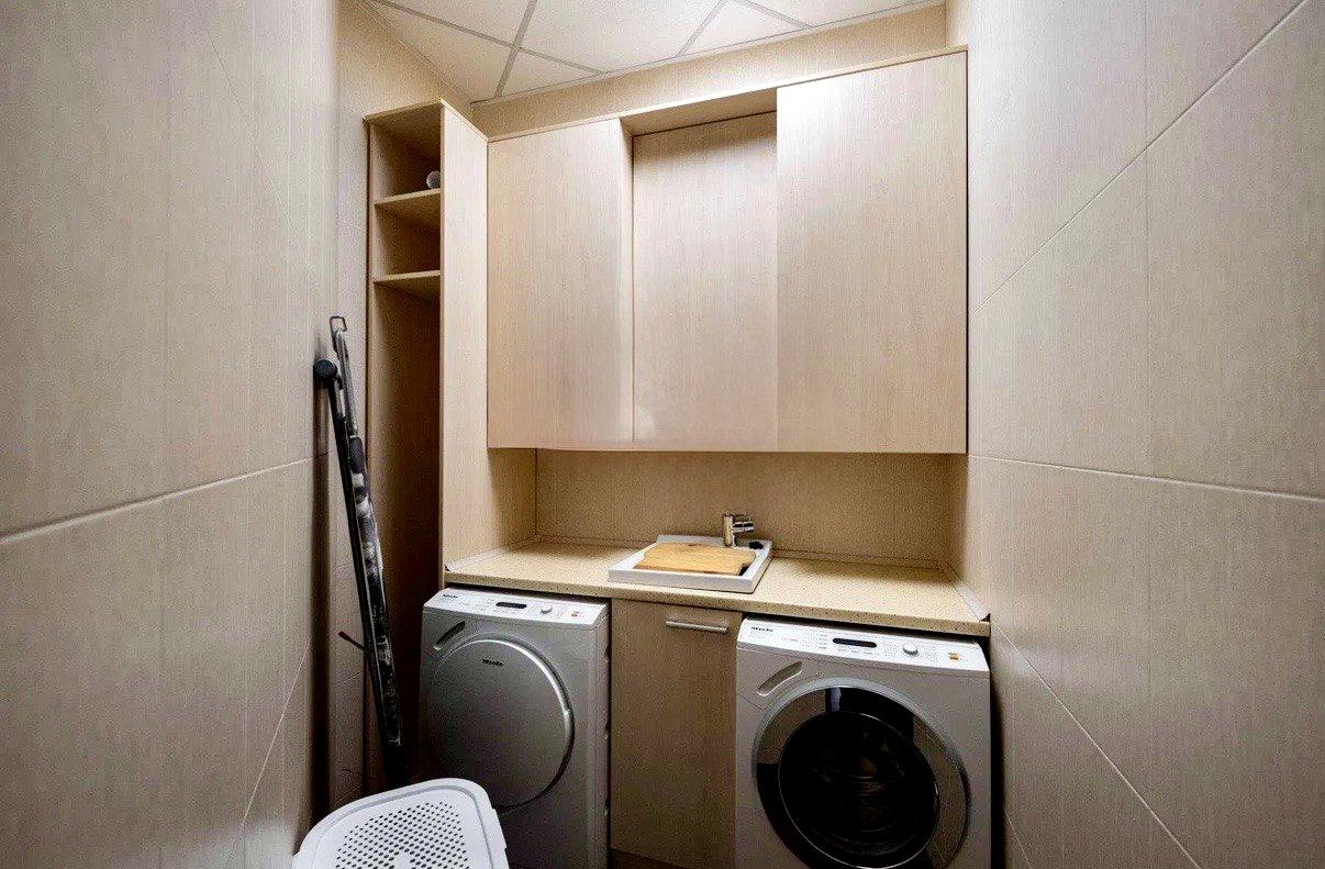 1863883474189249