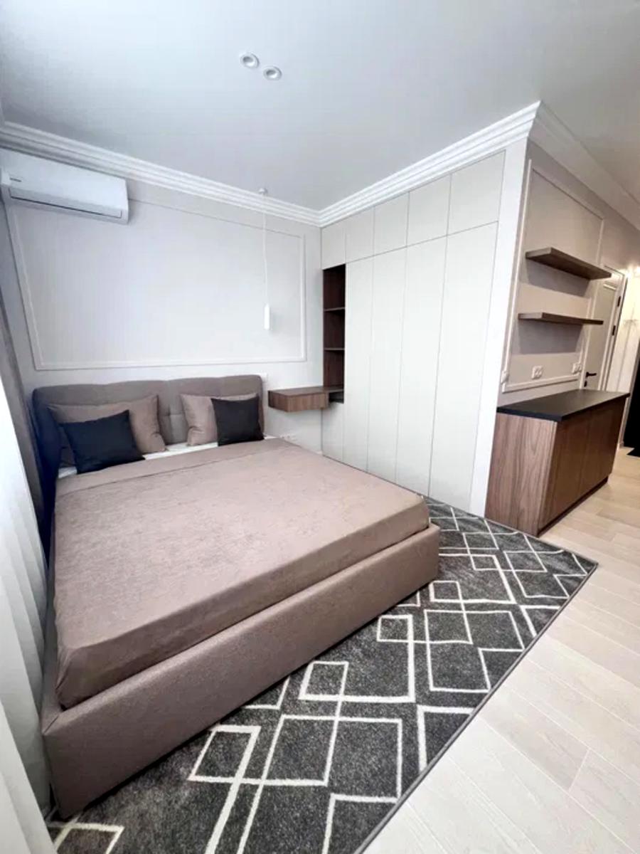1863884530848573