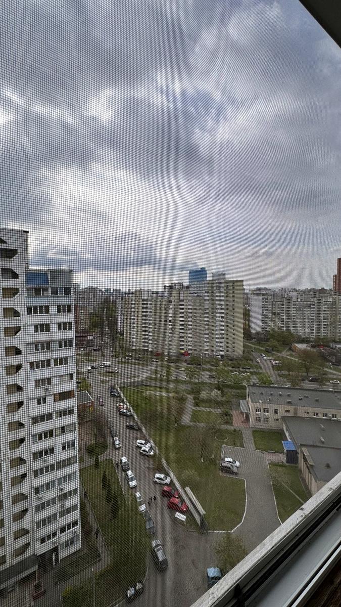 1863885027667569