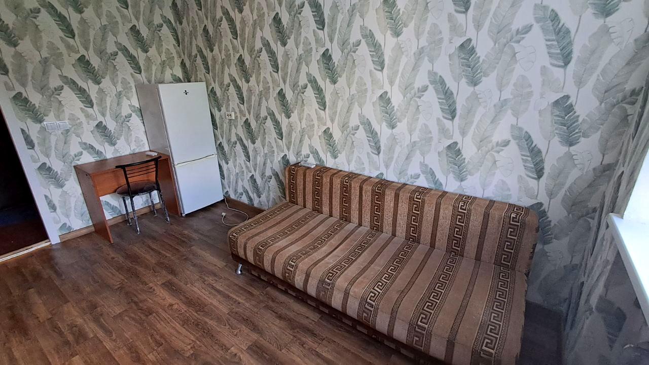 1863889823205781