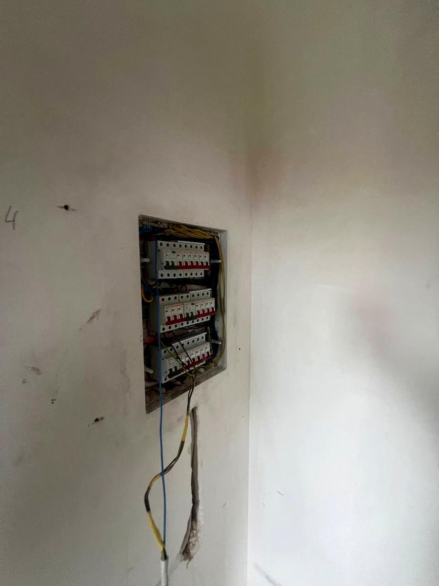 1863892330889630