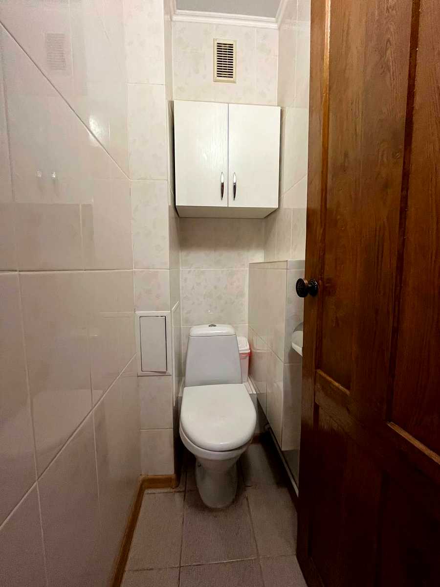 1863893786074759
