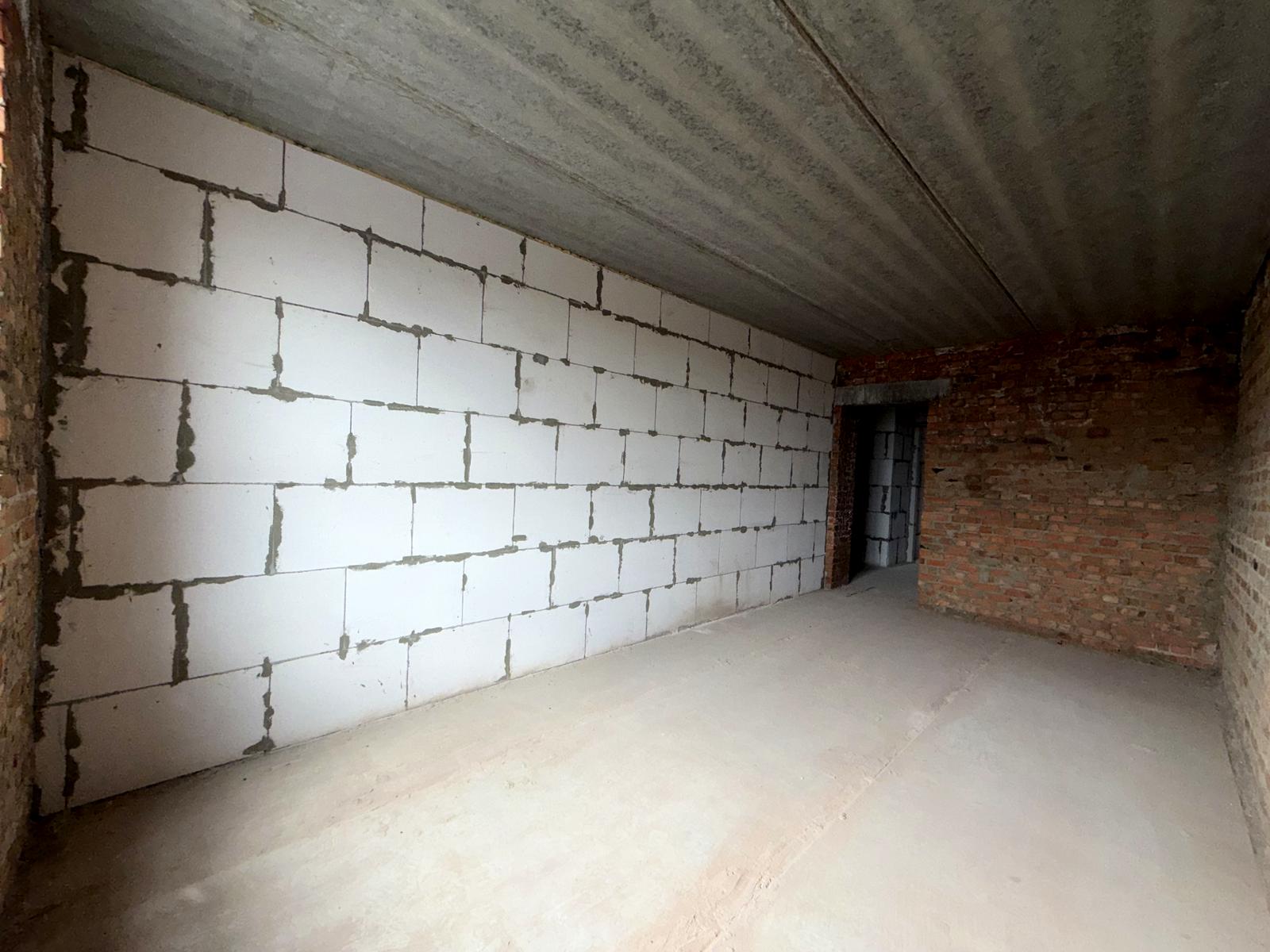 1863894440971395