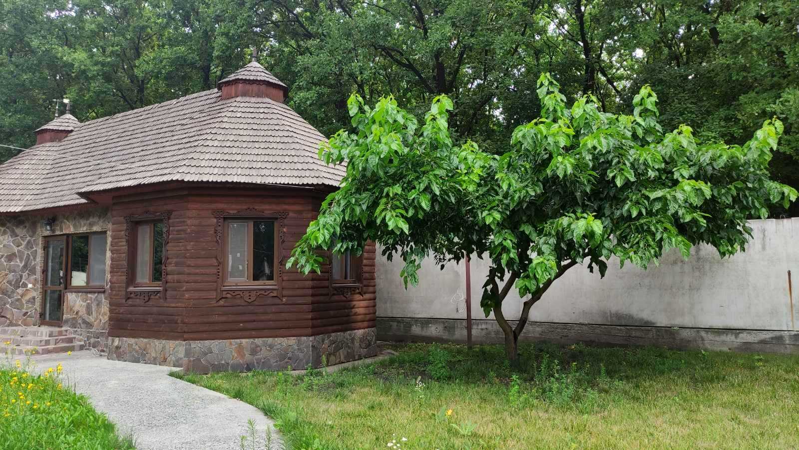 1863894695776144