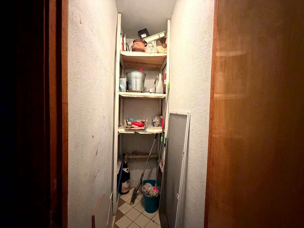 1863895837216237