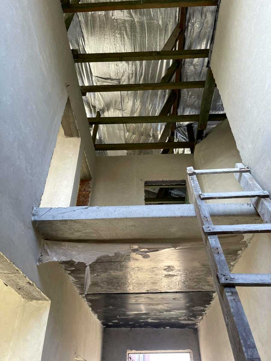 1863896578756598