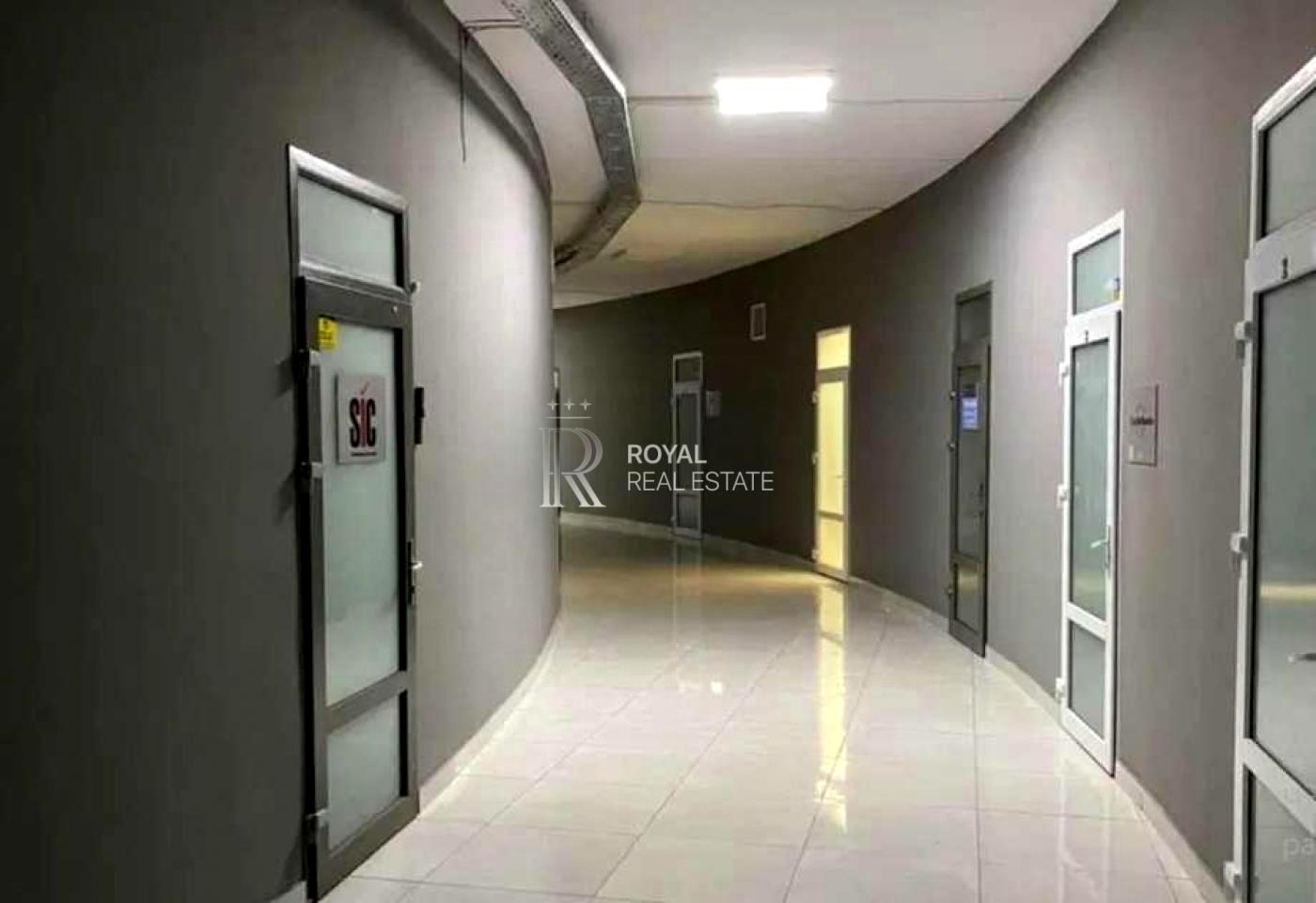 1863896868220703