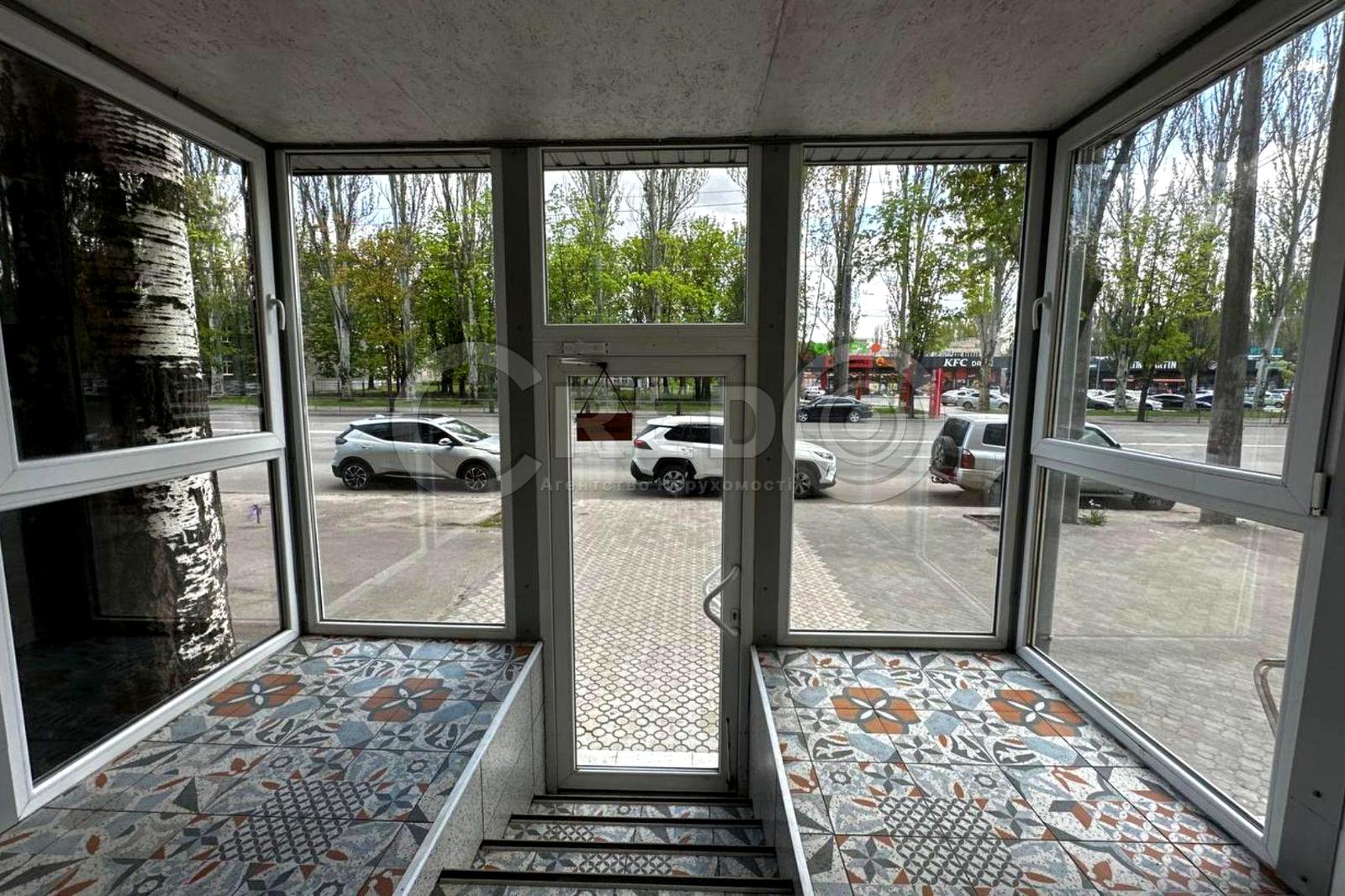 1863900726461571