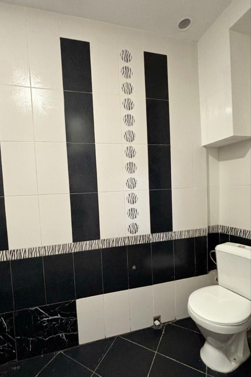 1863906845956666