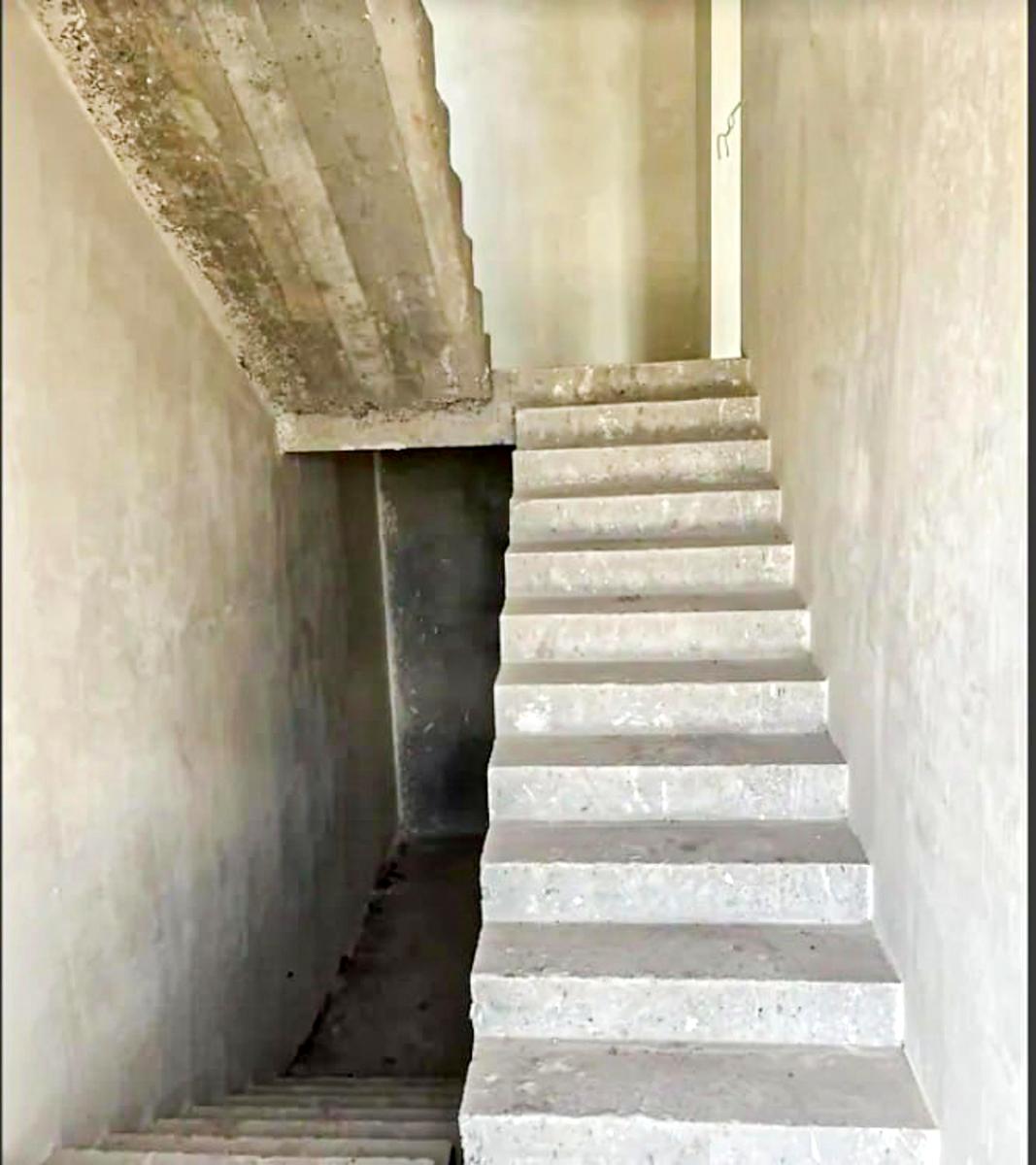 1863911967166512