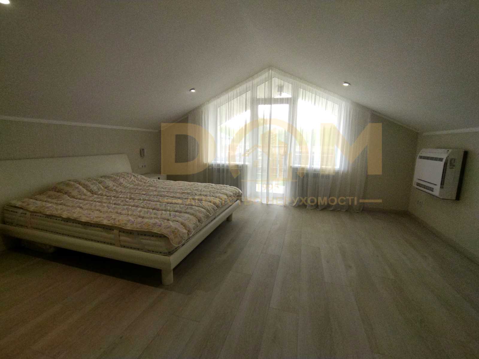 1863914431369924