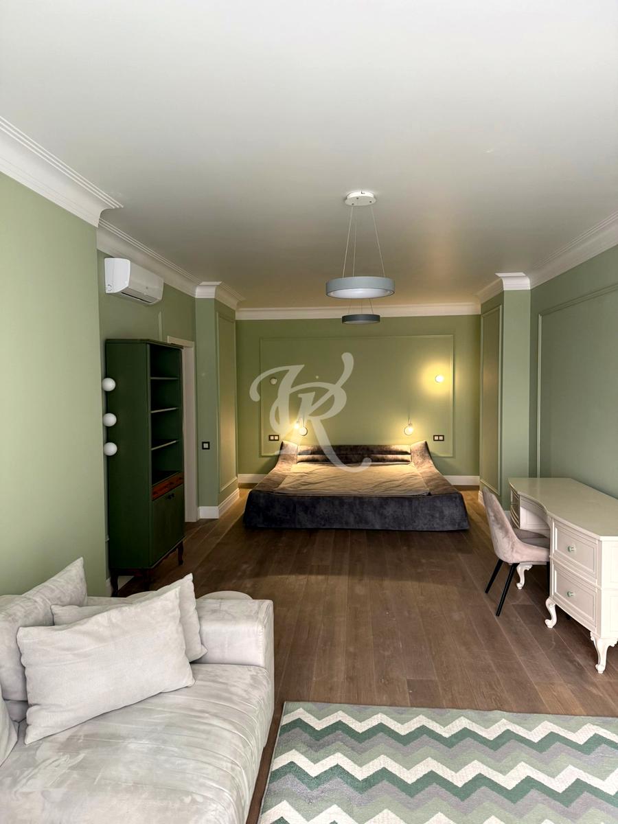 1863916583157223