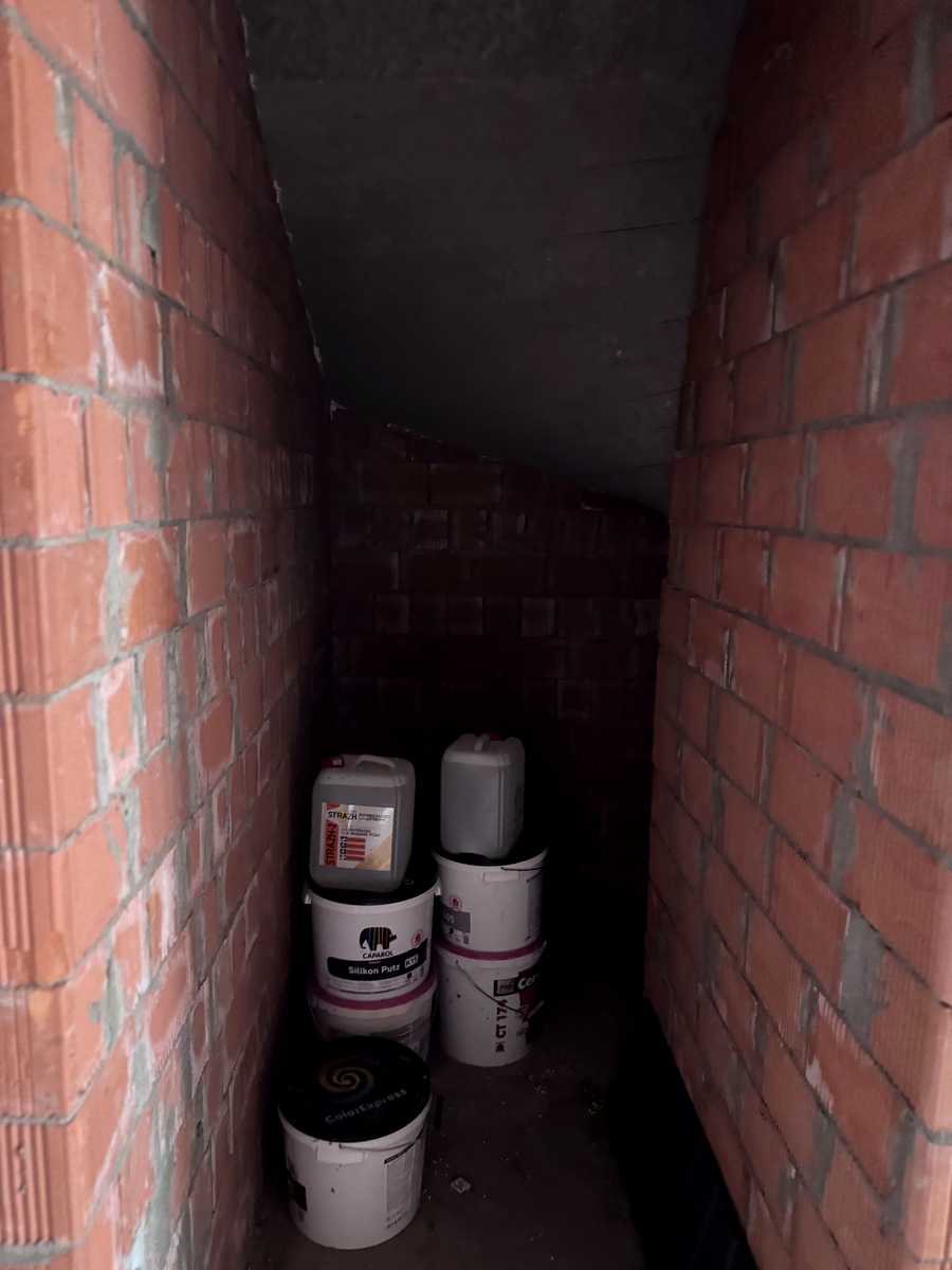 1863917187727986