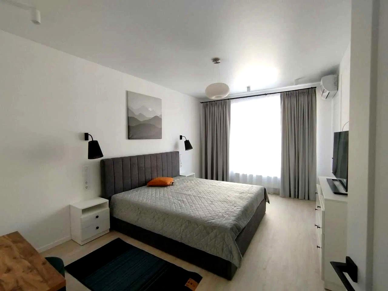 1863925727346297