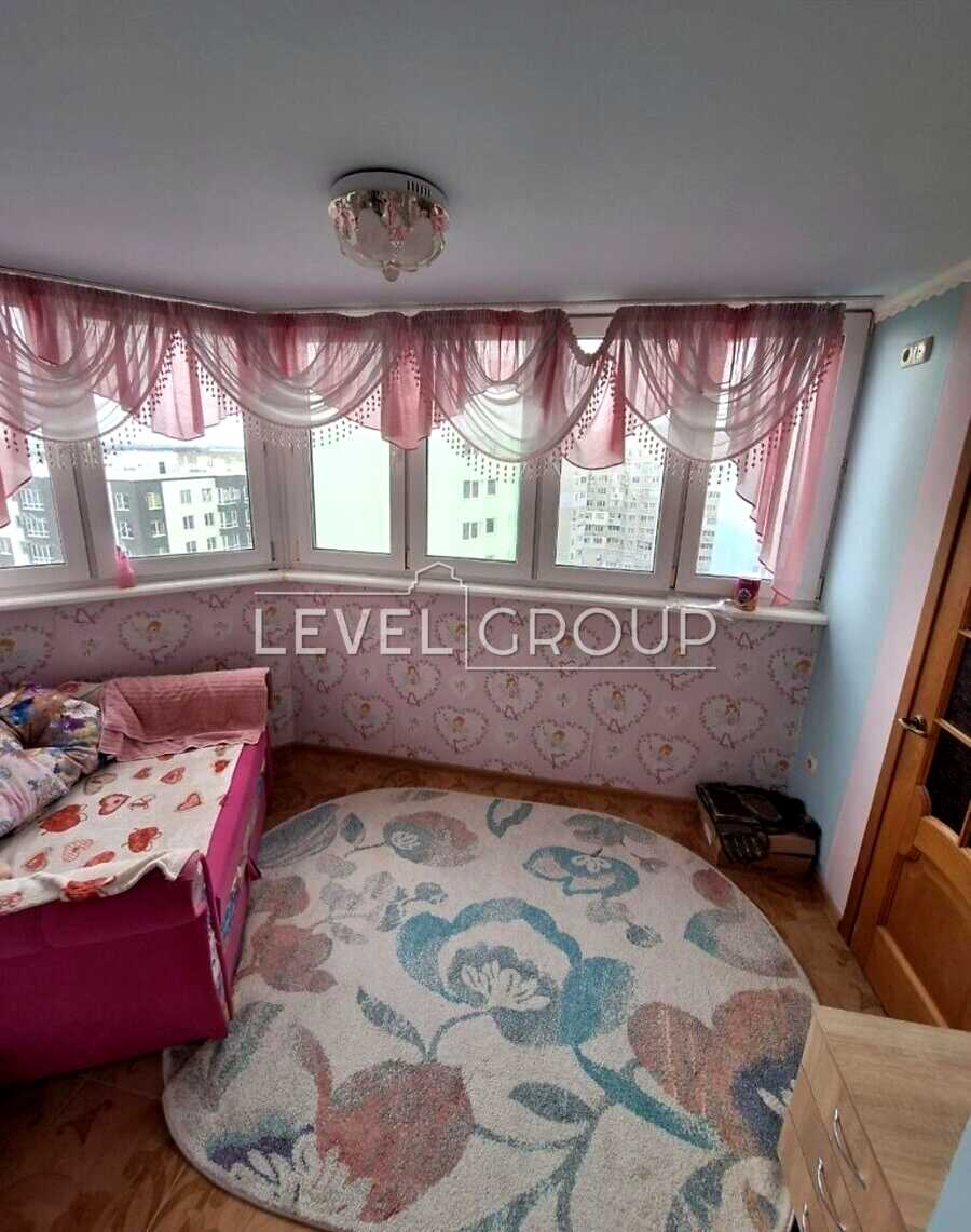 1863972134907172