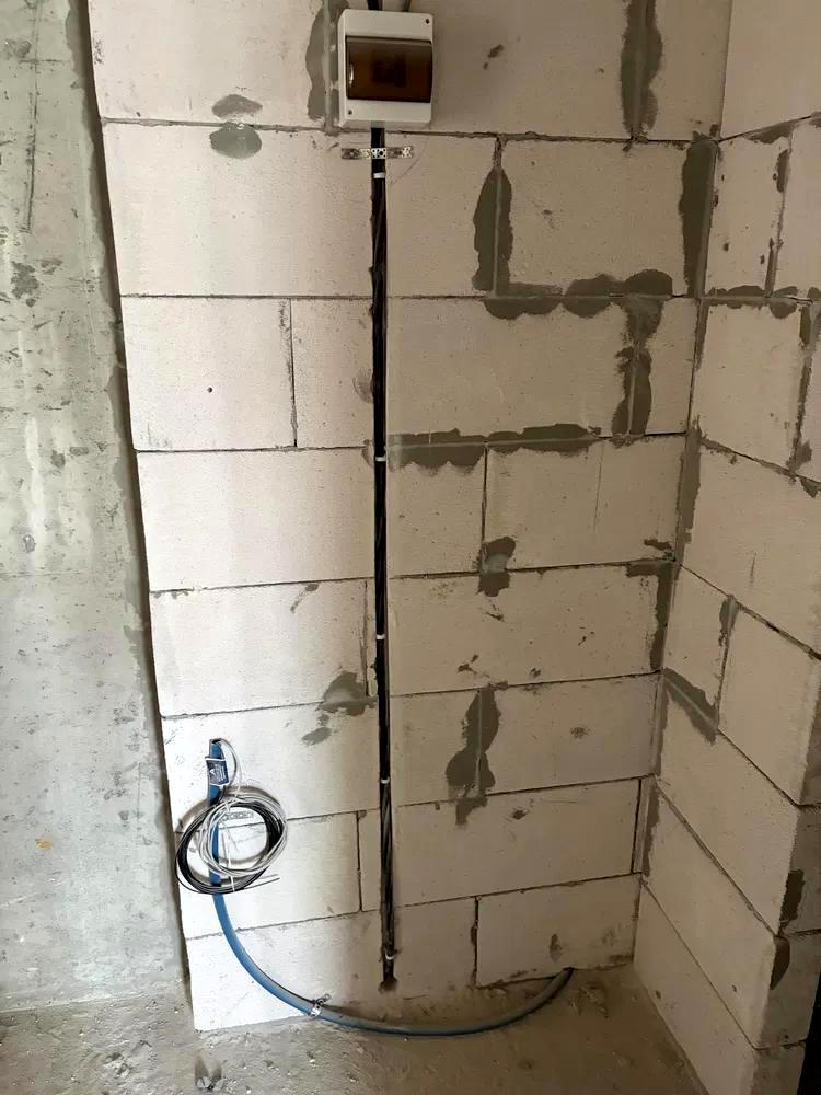 1863974555969342