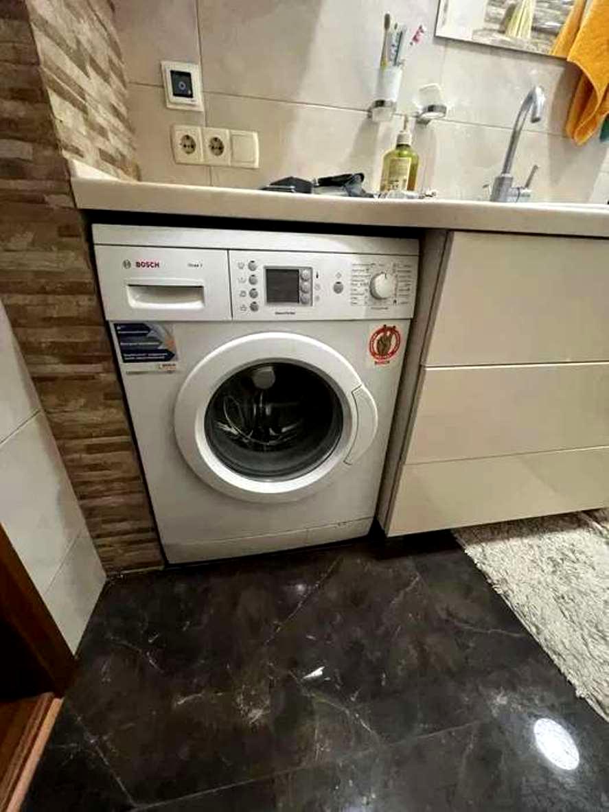 1863979878178064