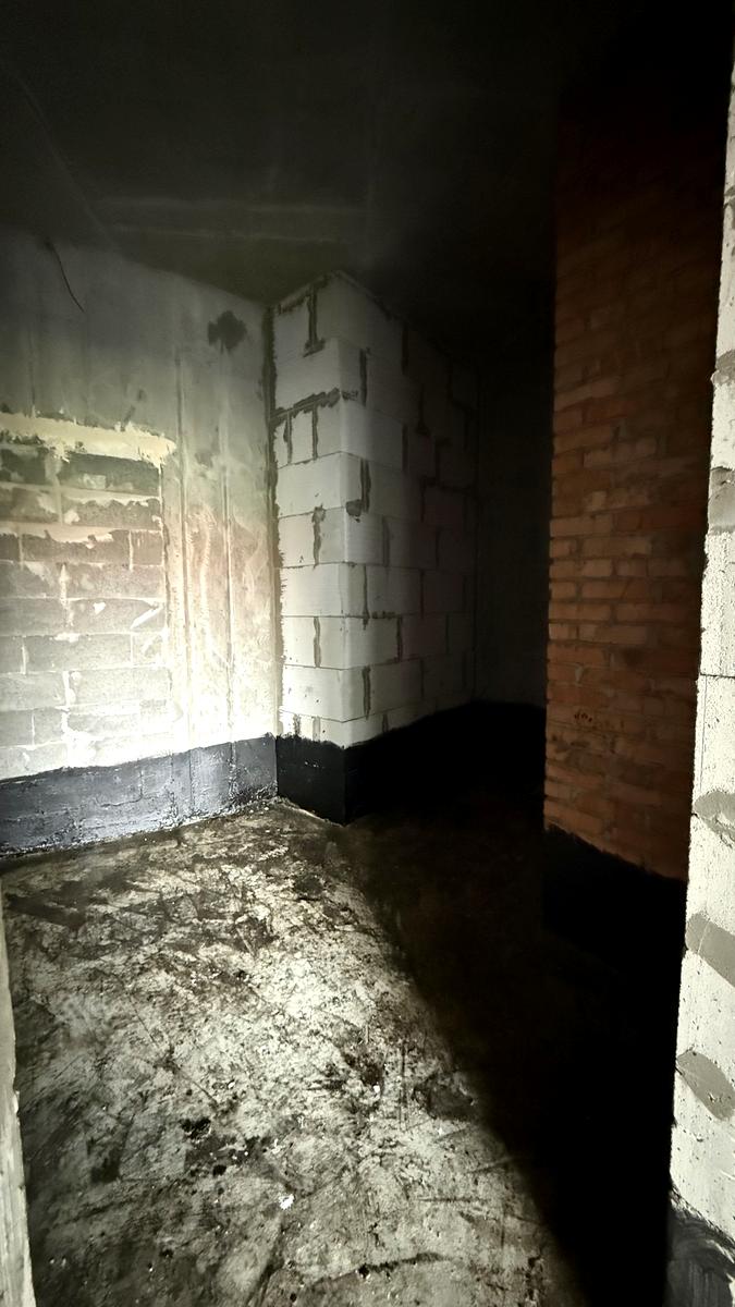1863980437261475