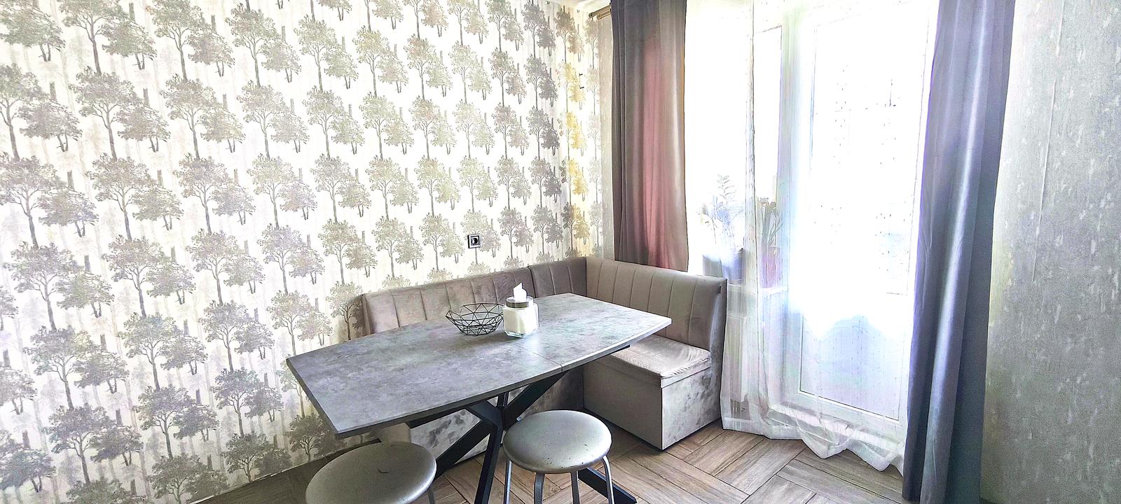 1863980464090665