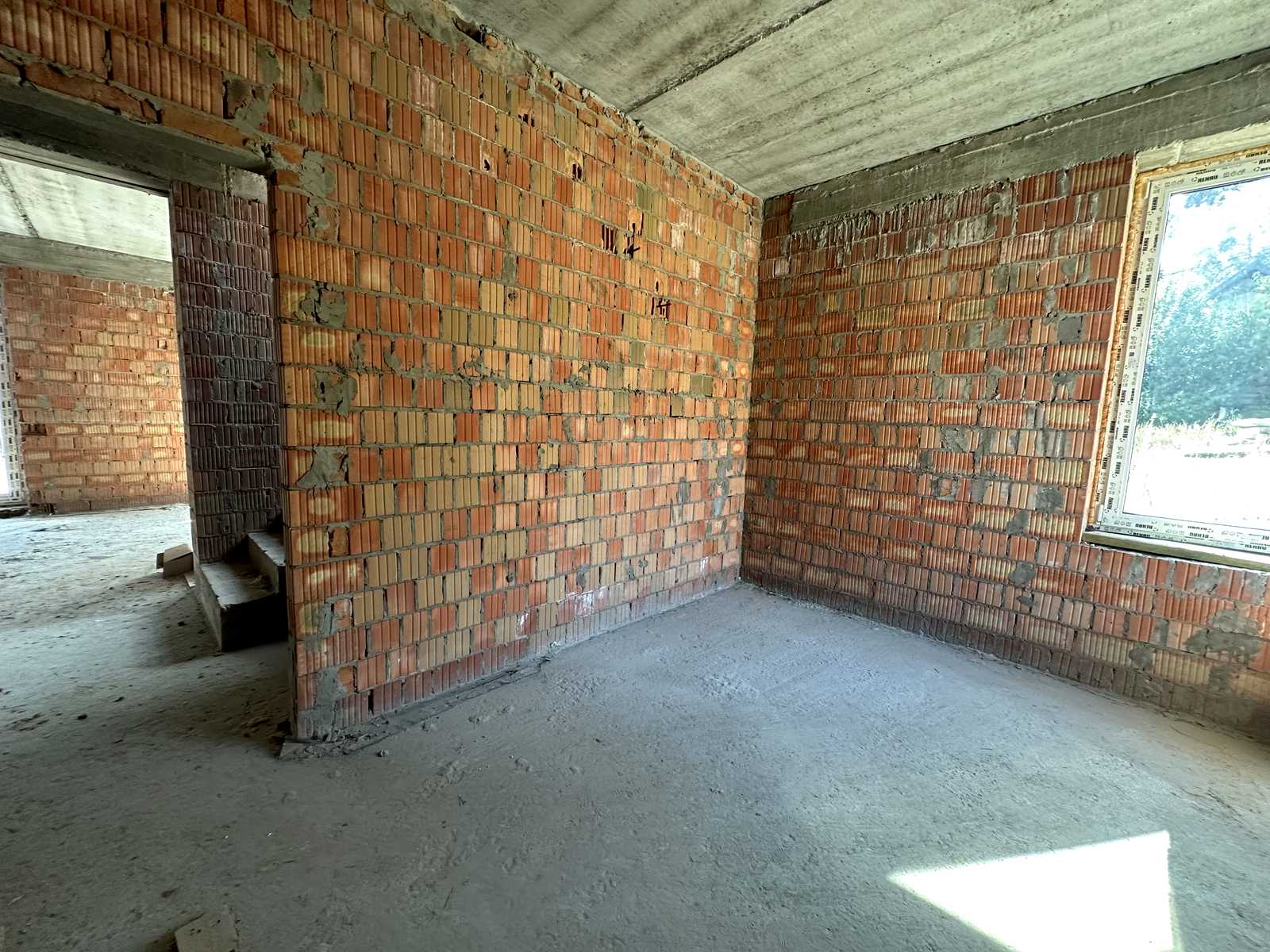 1863984839103586