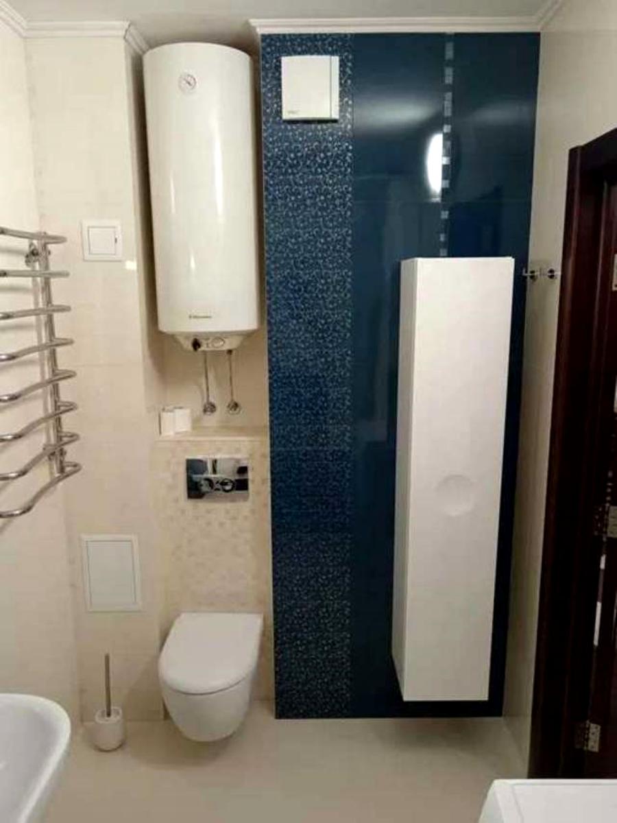 1863986049825924