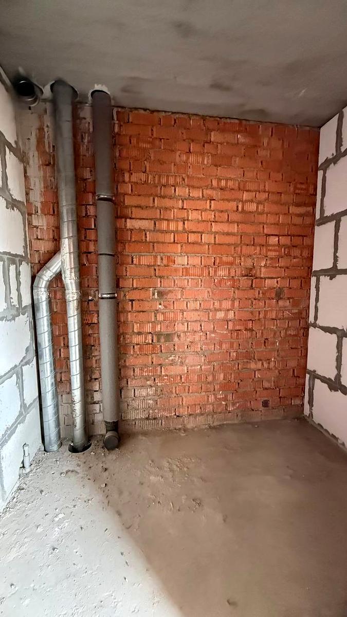 1863989111888655