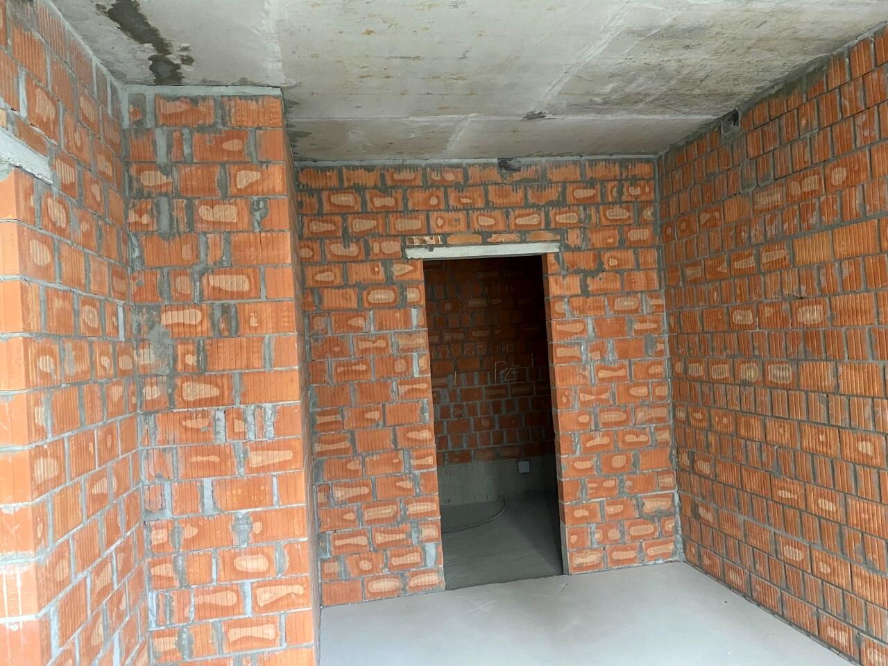 1863990467490136