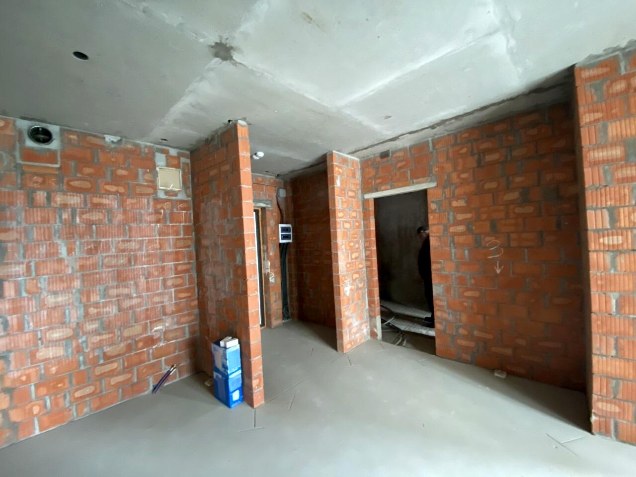 1863990469336870