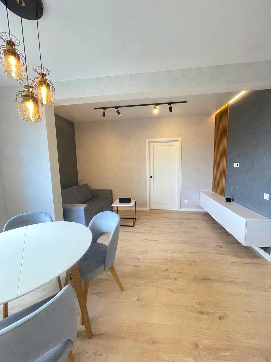 1863996307446440