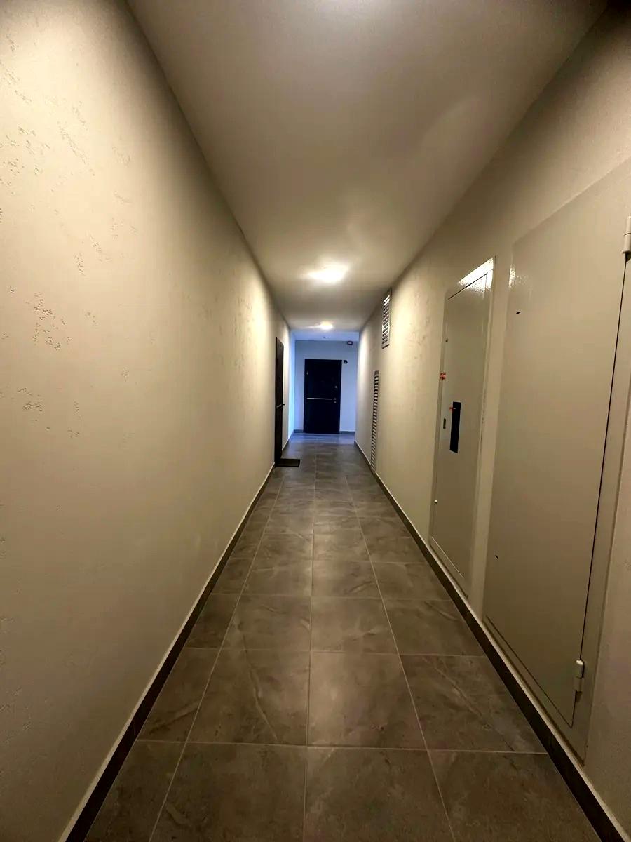 1863998077688387