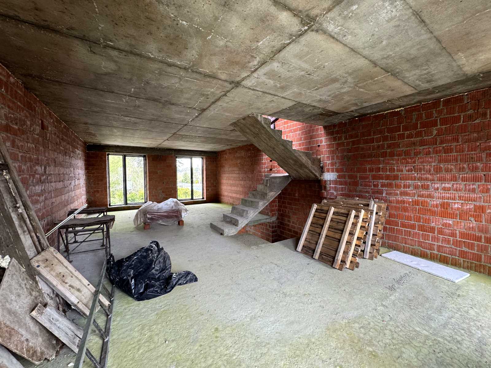 1863998488462400