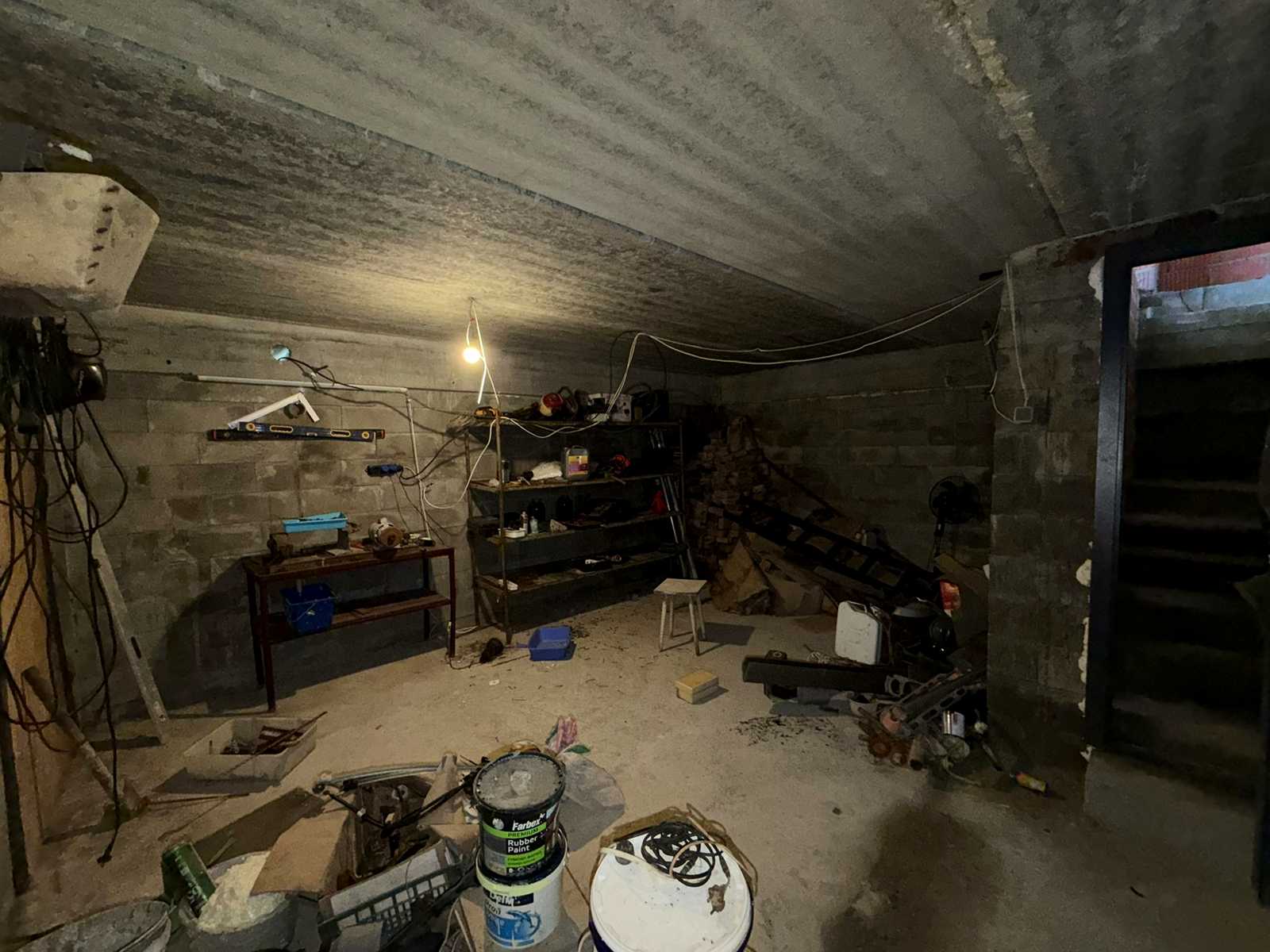 1863998491520682