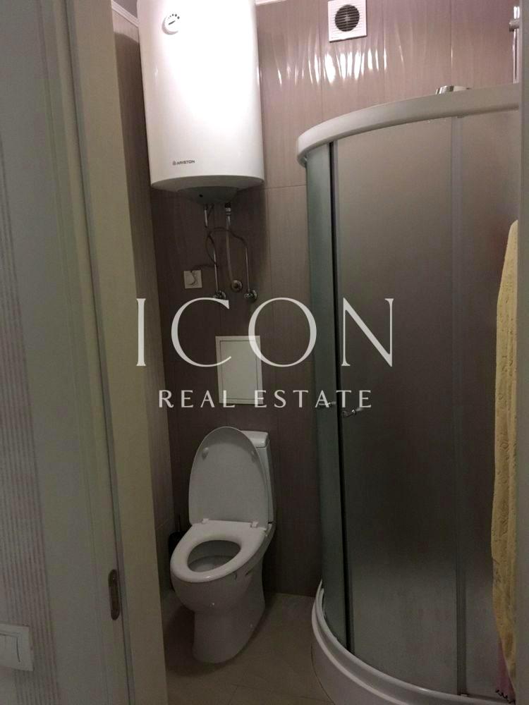 1863999057800049