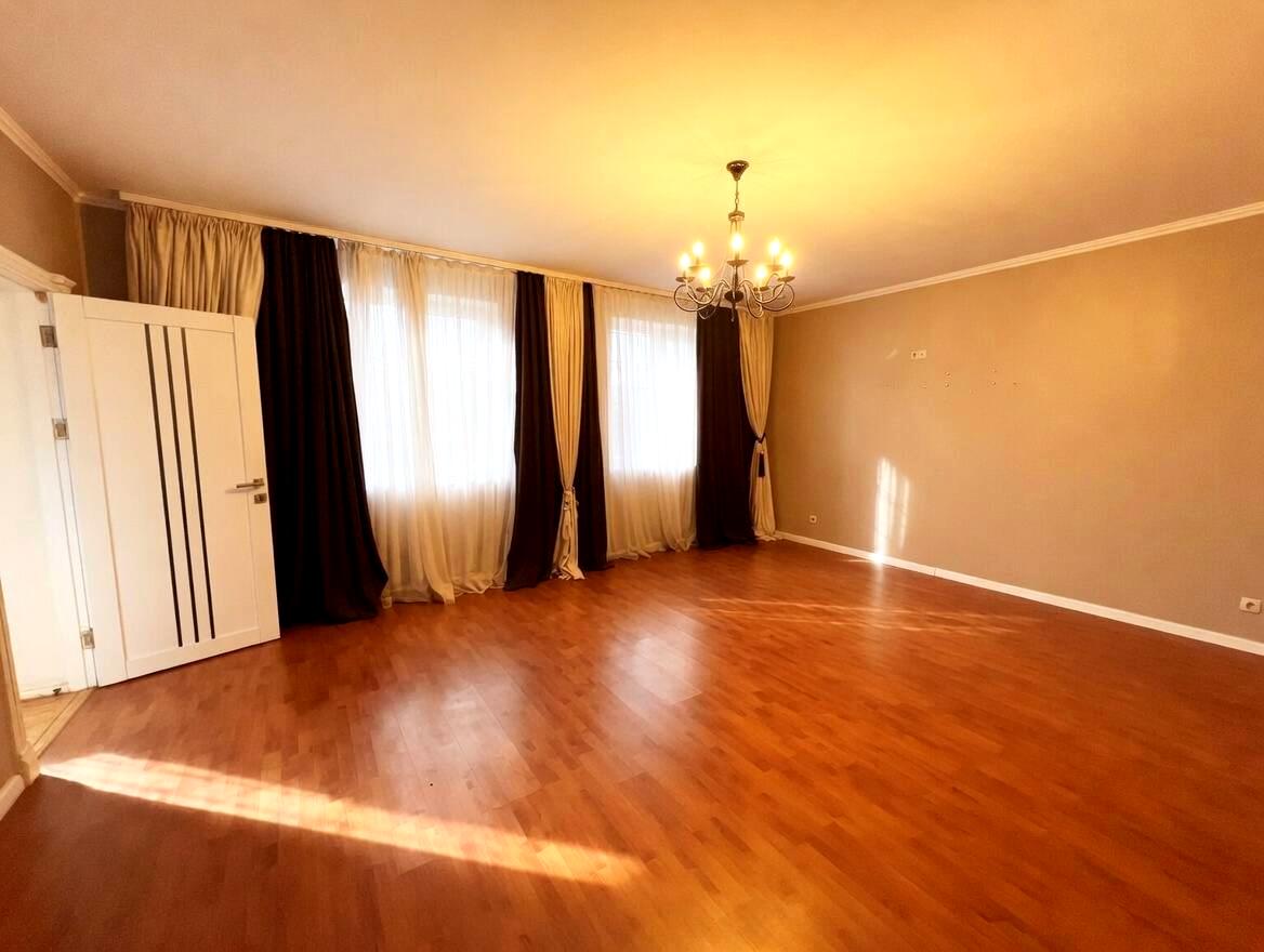 Дом по адресу (площадь 220 м²) - imageAlt 2 Дом по адресу (площадь 220 м²) - Atlanta.ua - imageAlt 2