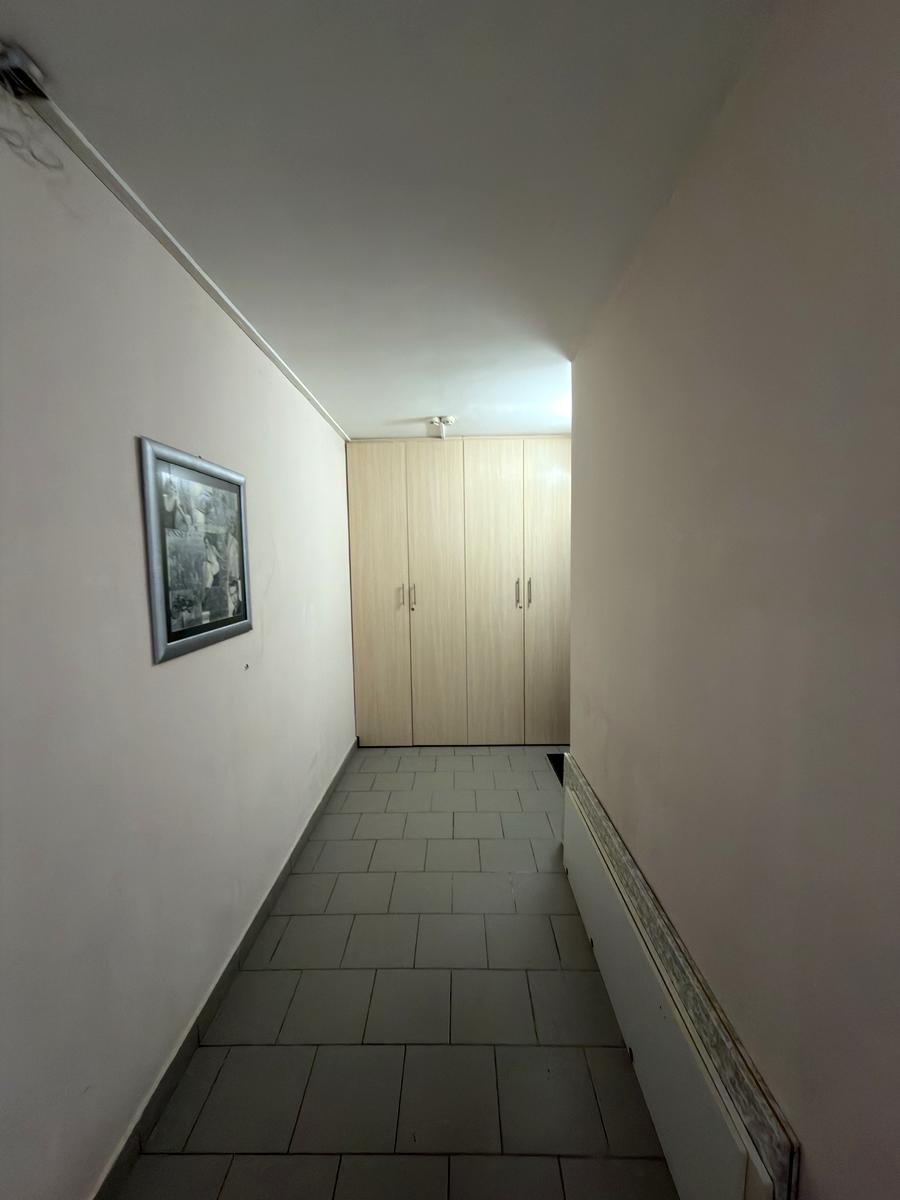 1864002742405056