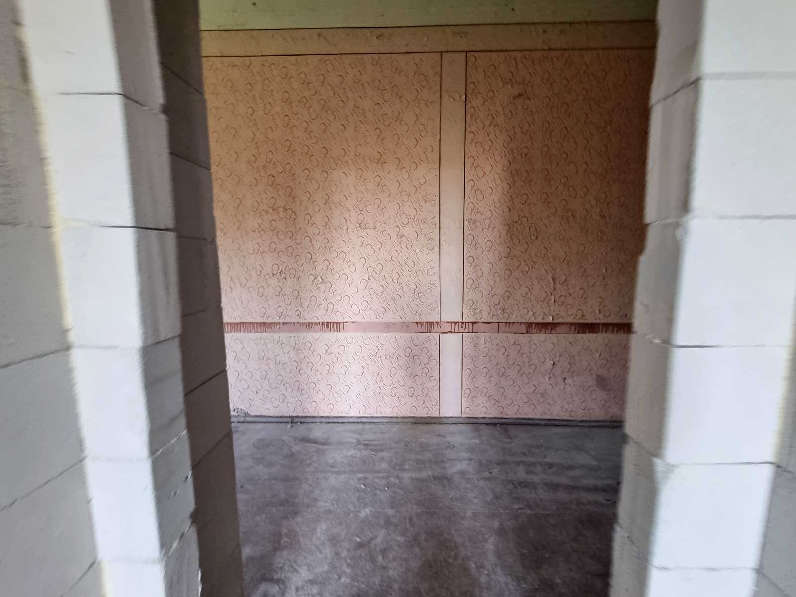 1864008910942295