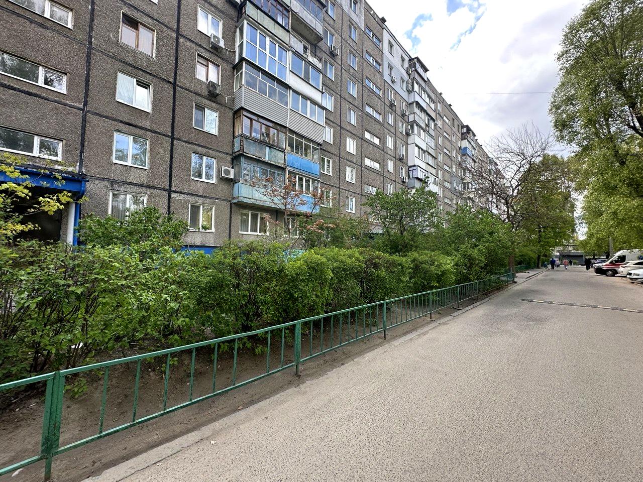 1864012705682351
