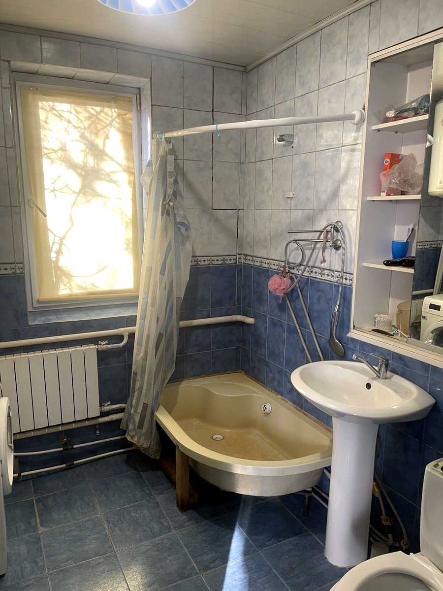 1864032545430124