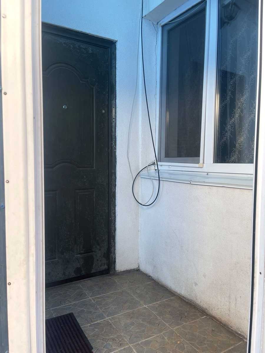 1864032545871390