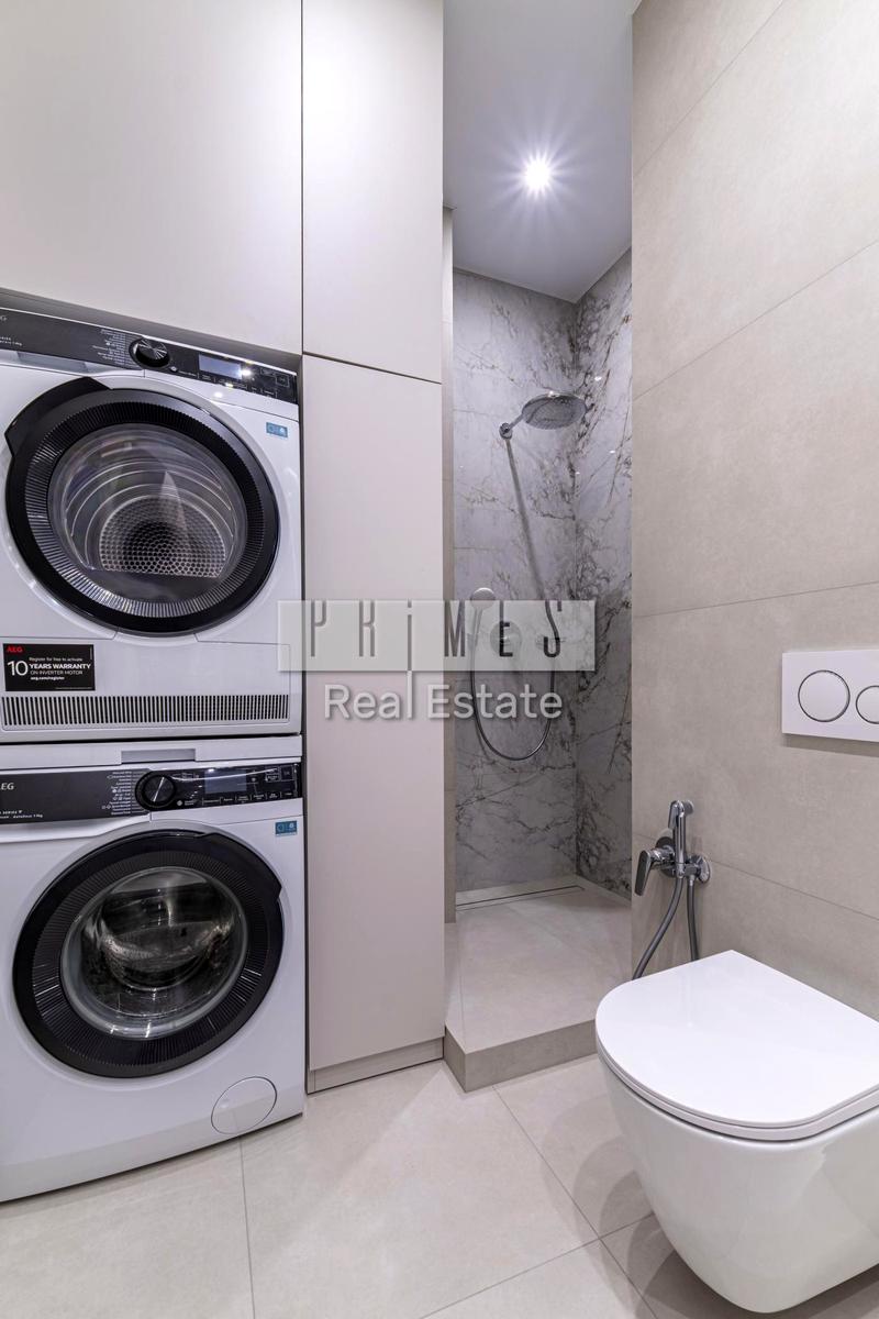 1864055847581249