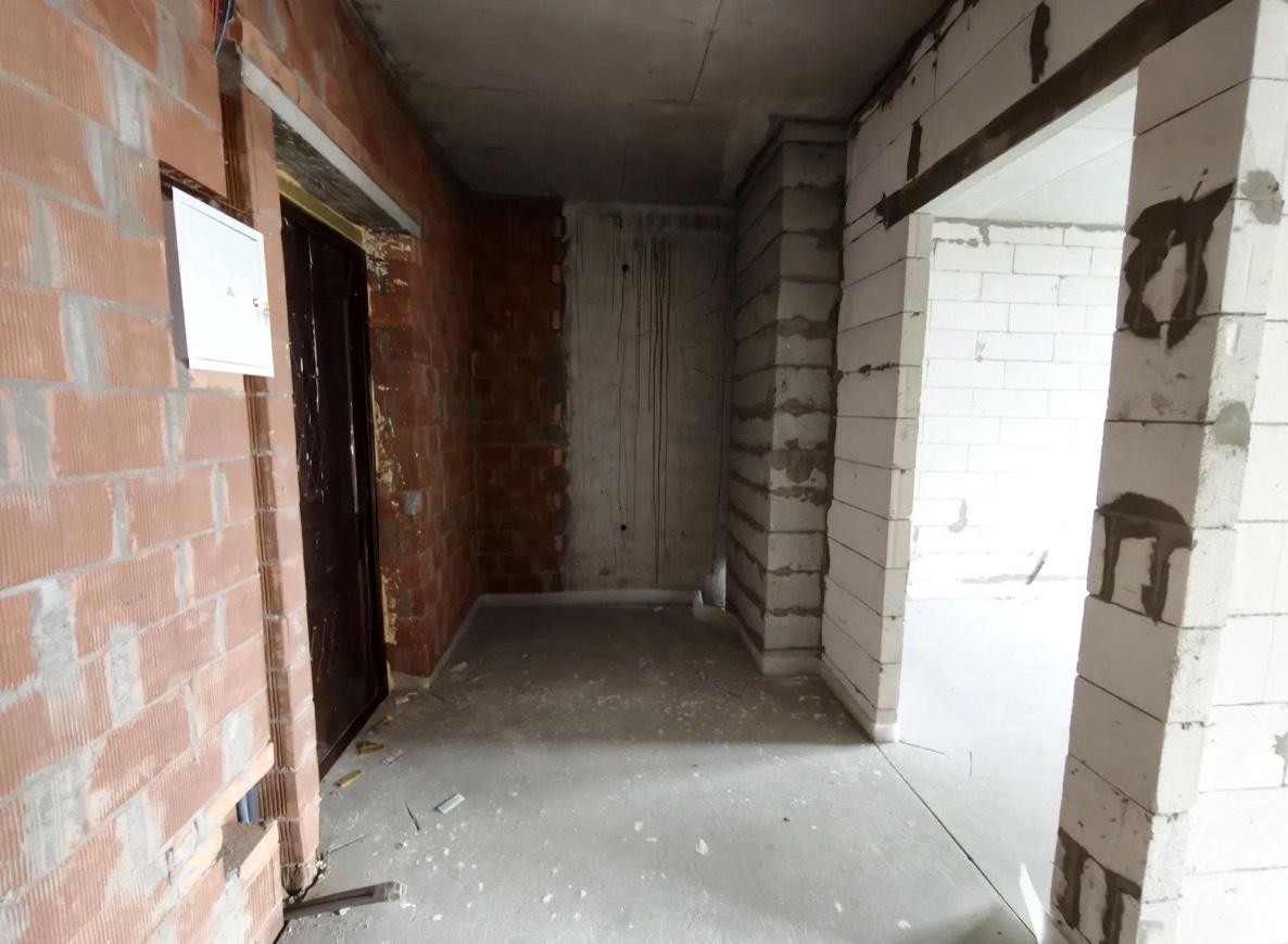 1864097290016248