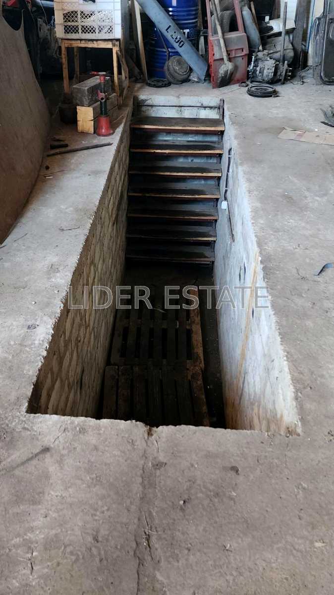 1864171665754484