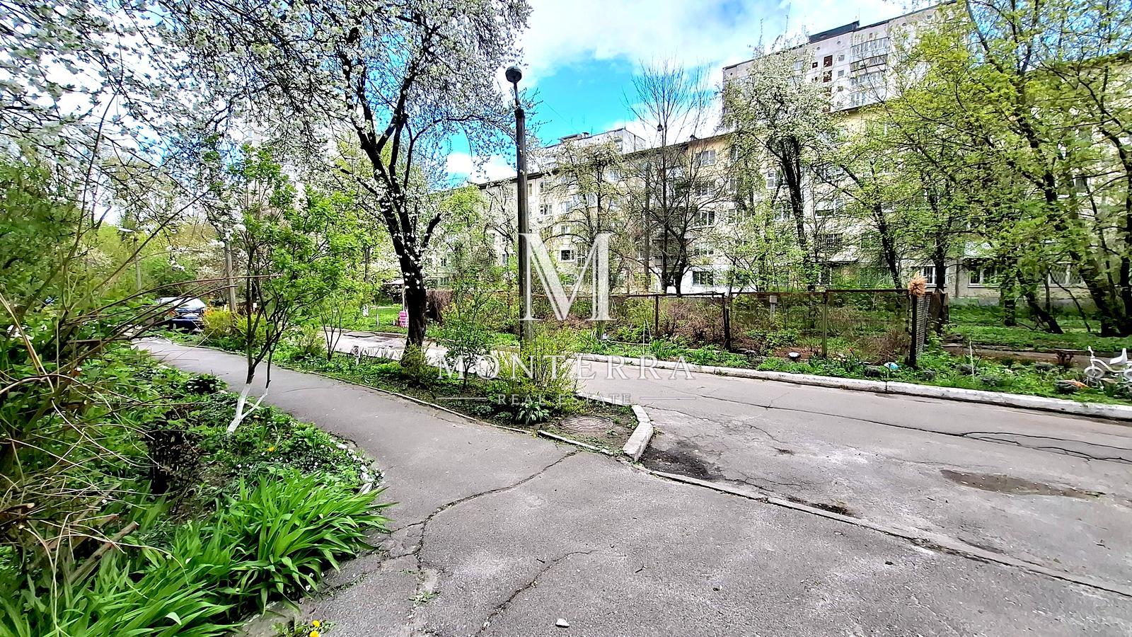1864187059167278