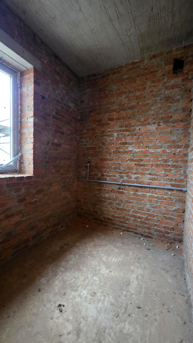 1864238863454182