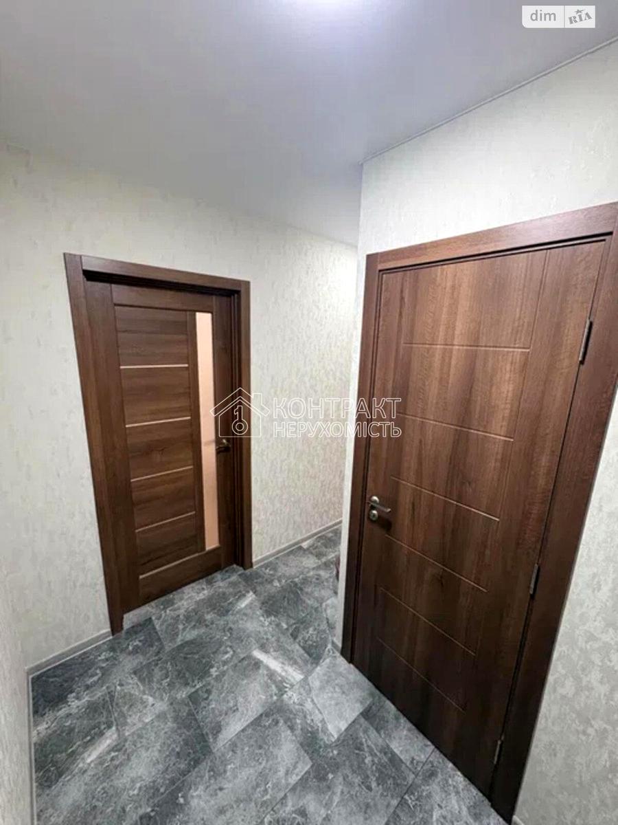1864249586344346
