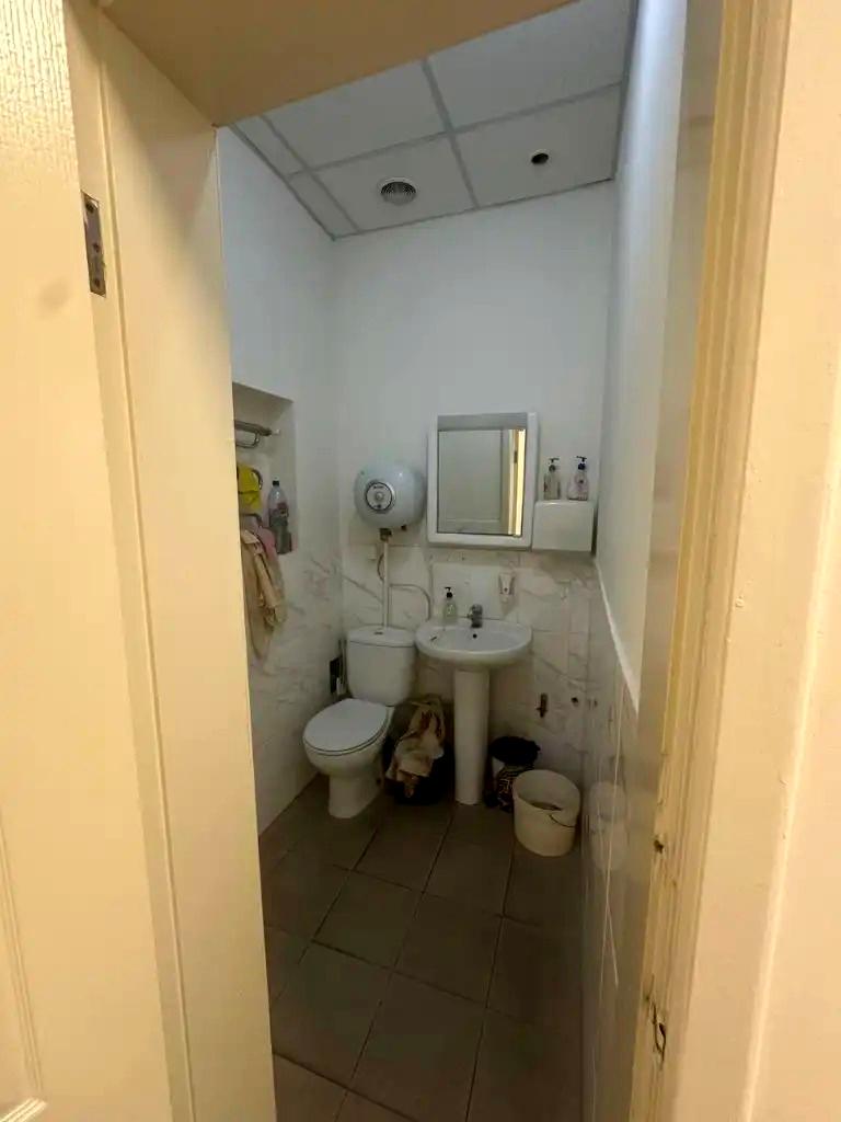 1864251343052138