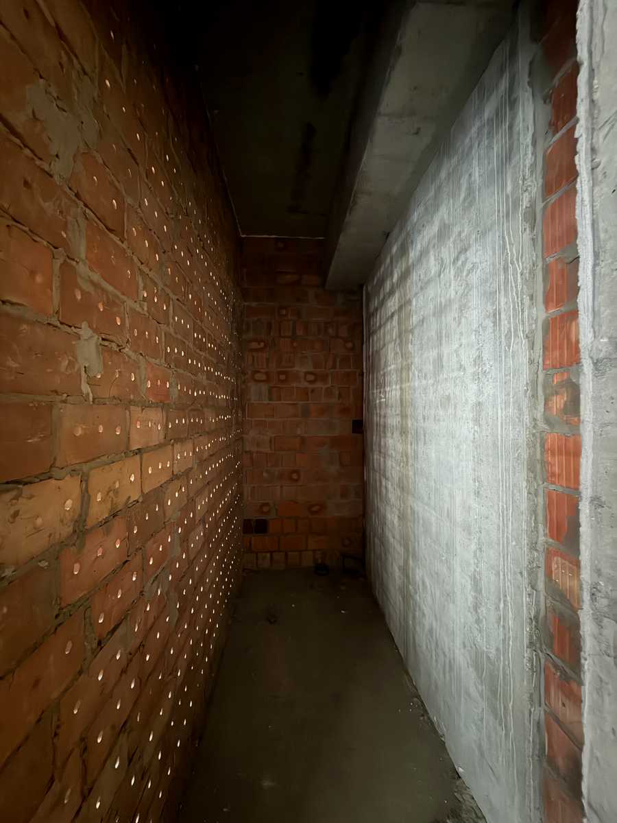 1864251454281843