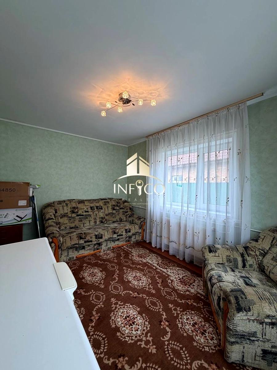 1864260637837441
