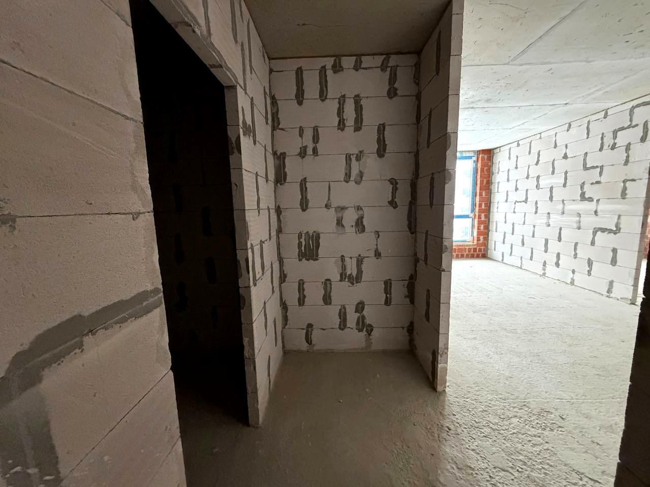 1864262960852601